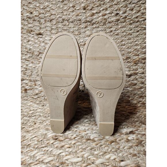 MERONA BROWN SUEDE LACE UP WEDGE HEELED ANKLE BOOTS Women’s Size 7 - Picture 11 of 11